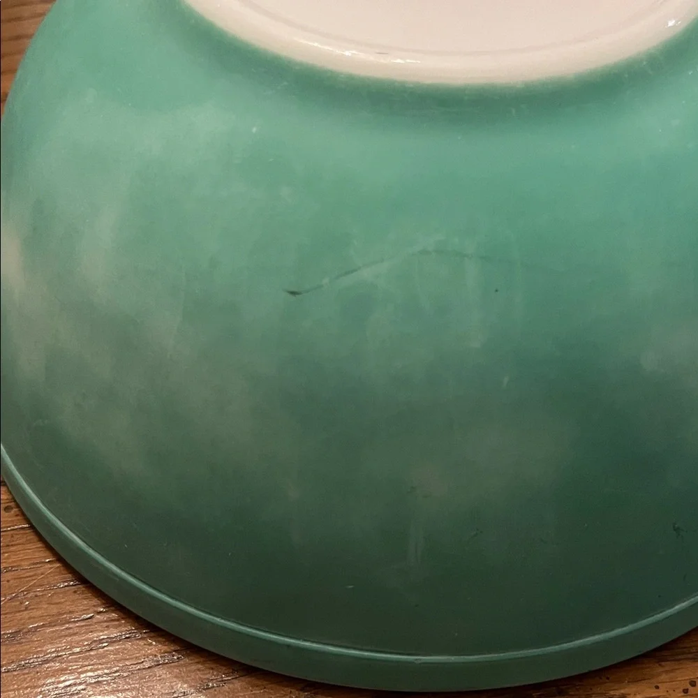 Vintage‎ Pyrex Mint Green Mixing/Serving  Bowl